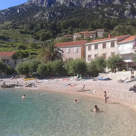 Appartement 1 *