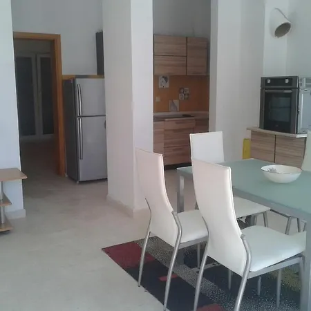 Appartement 1 *